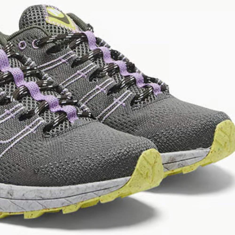 Brand New Size 8 Merrell Float Sneakers